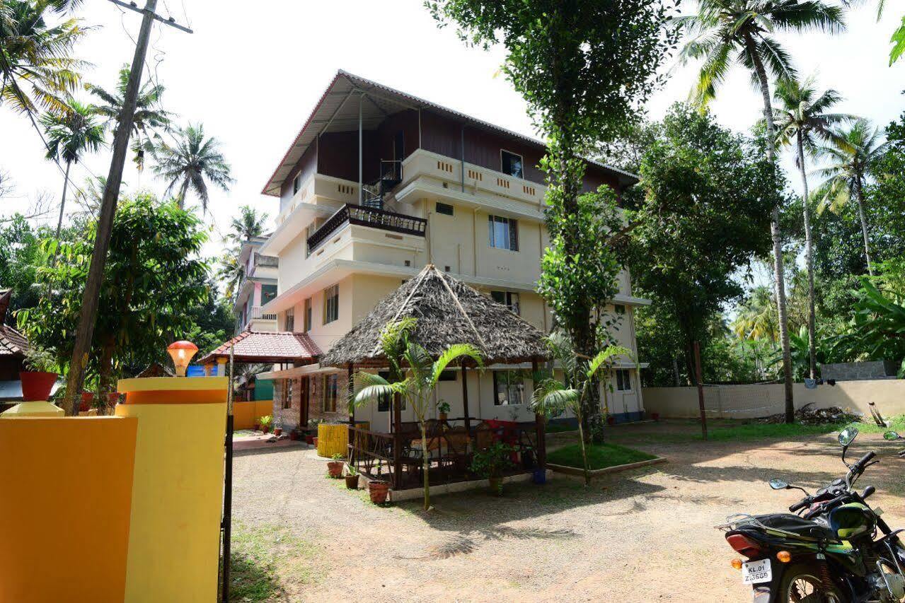 Coral Cove Beach Resort 瓦尔卡拉 外观 照片